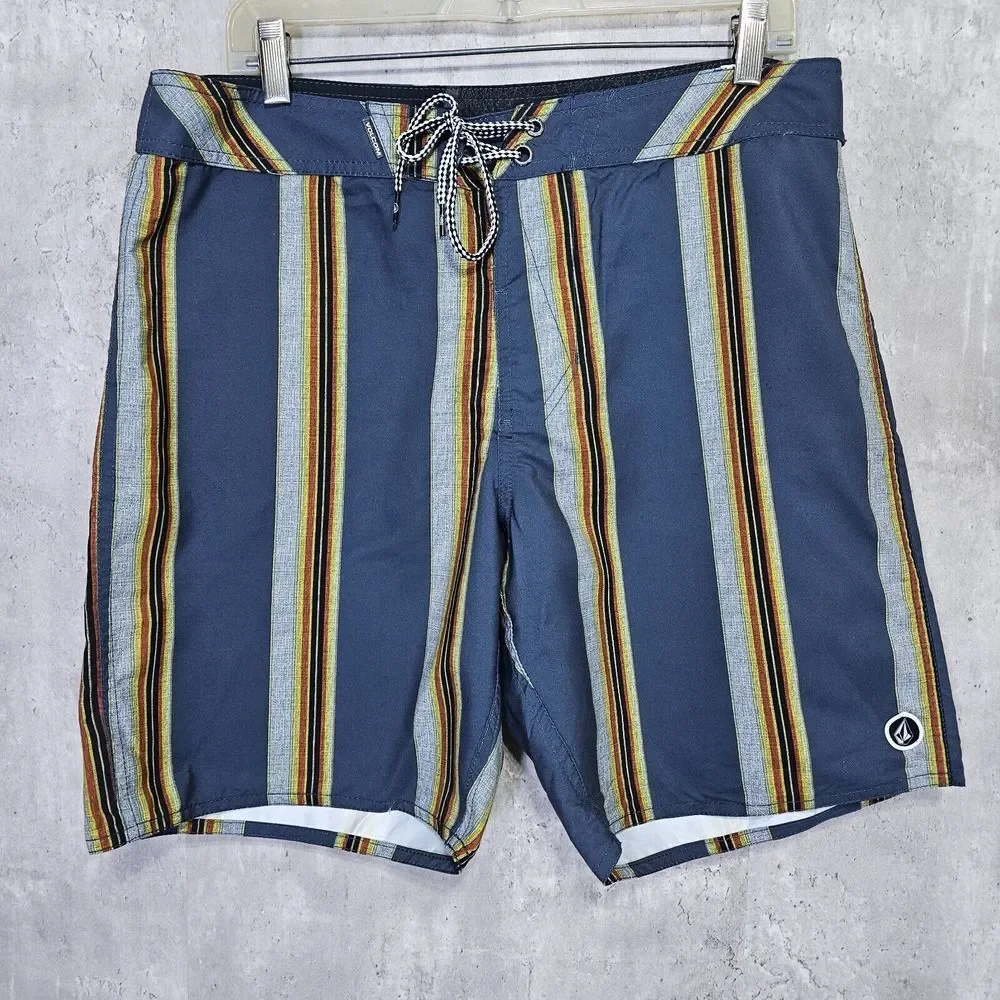 VOLCOM Mens 34 Ravesi Striped Boardshorts Swimsuit Rare Swim Wake Surf Beach